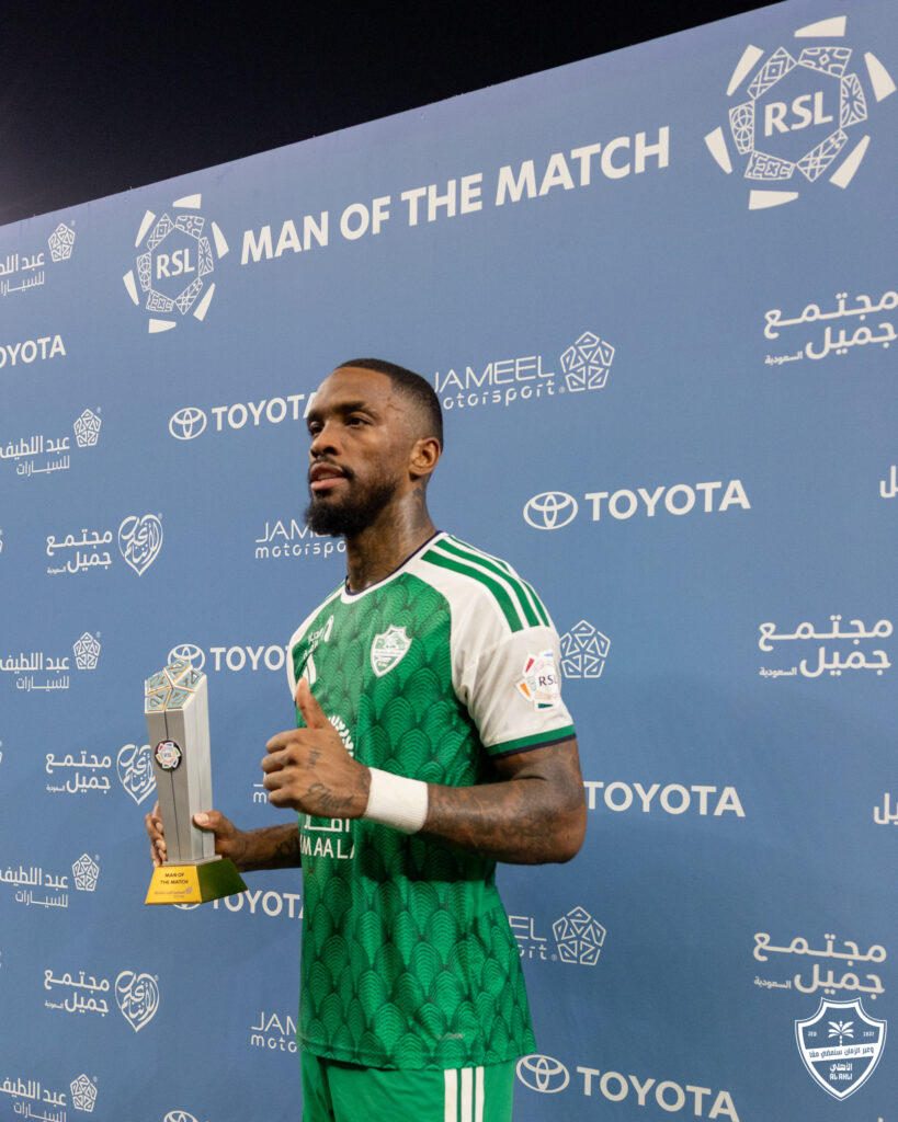 Vincono Al-Ahli e Al-Ittihad